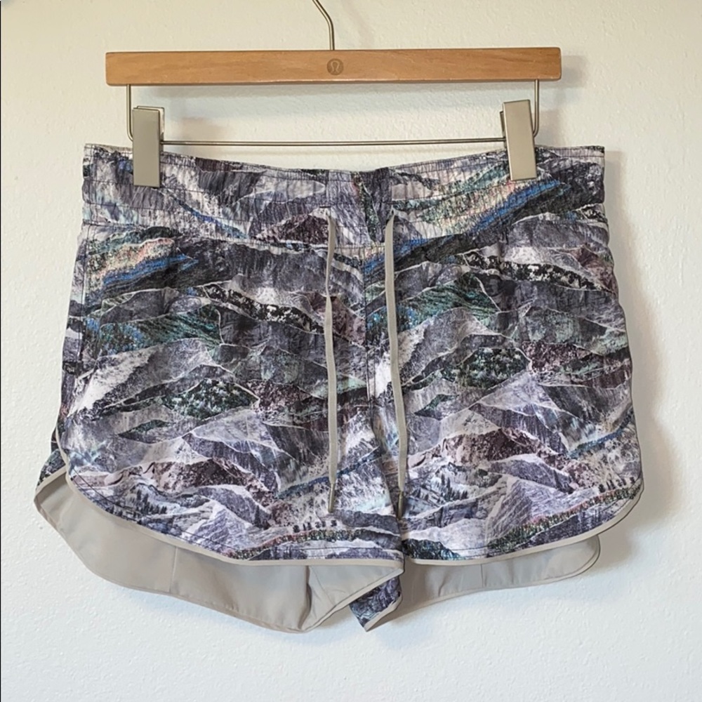 Lululemon choose a side shorts, reversible 3”